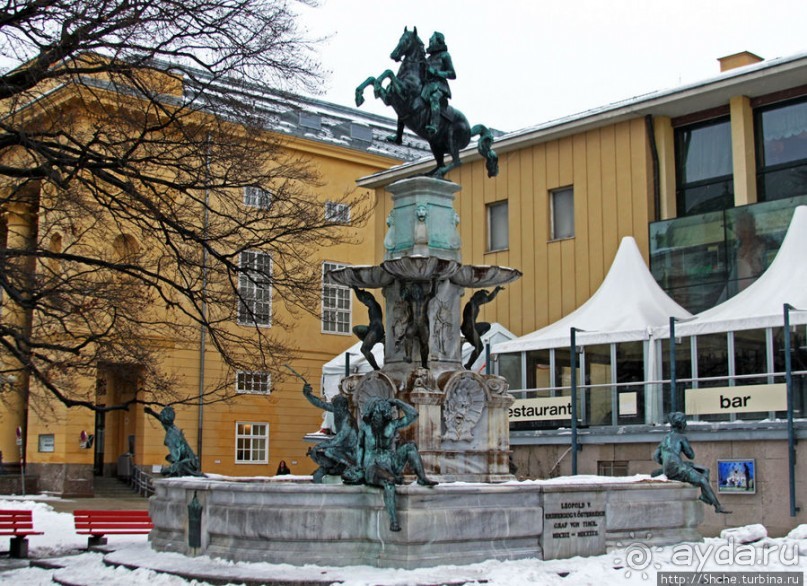 Рассмотрите повнимательнее, для нас же старались