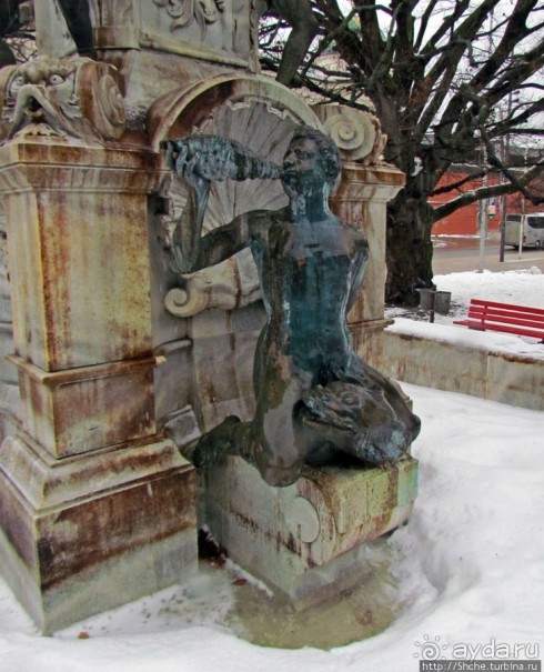 Рассмотрите повнимательнее, для нас же старались