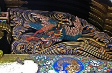 Изящные детали, характерные исключительно комплексу в Никко