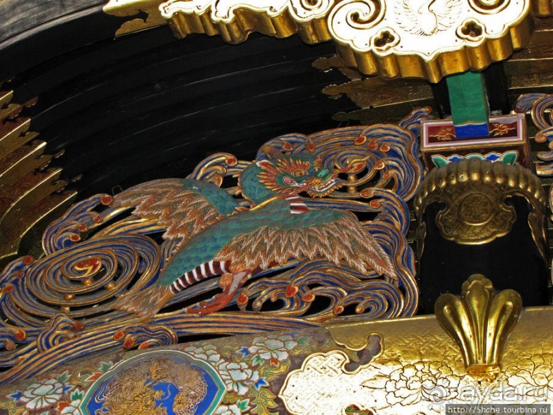 Изящные детали, характерные исключительно комплексу в Никко