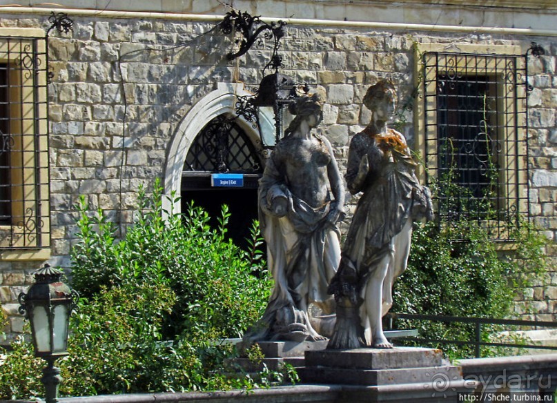 Парковый ансамбль замка Пелеш