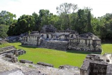 Тикаль. Центральный Акрополь