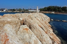 Никакого гламура, бухта только для рыбаков