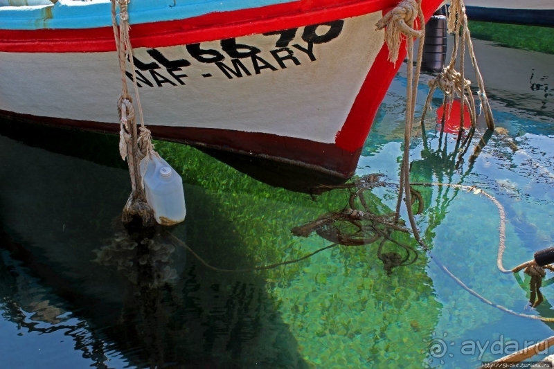 Никакого гламура, бухта только для рыбаков