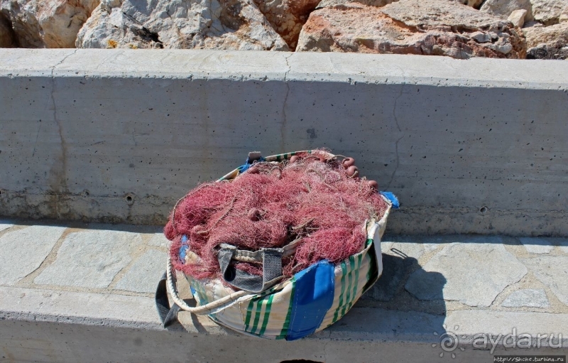 Никакого гламура, бухта только для рыбаков