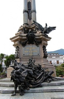 Центр Кито — крупнейший колониальный район Южной Америки