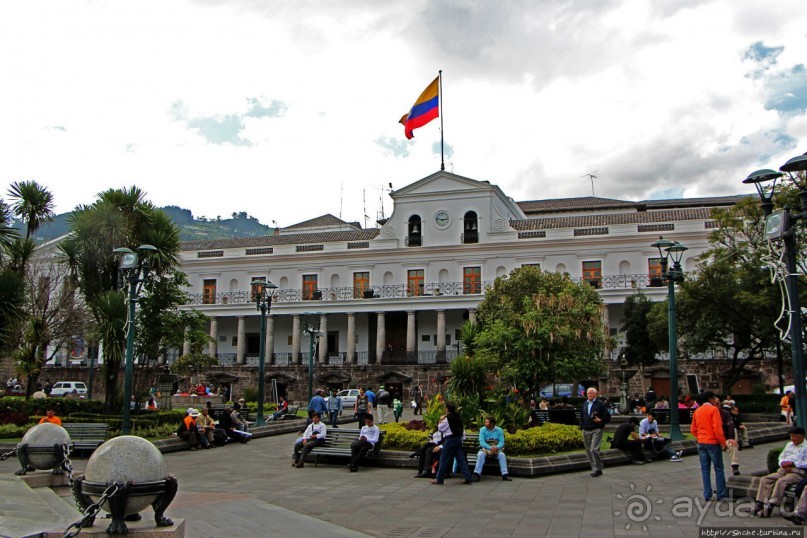 Центр Кито — крупнейший колониальный район Южной Америки