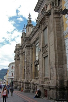 Центр Кито — крупнейший колониальный район Южной Америки