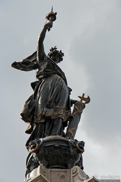 Центр Кито — крупнейший колониальный район Южной Америки