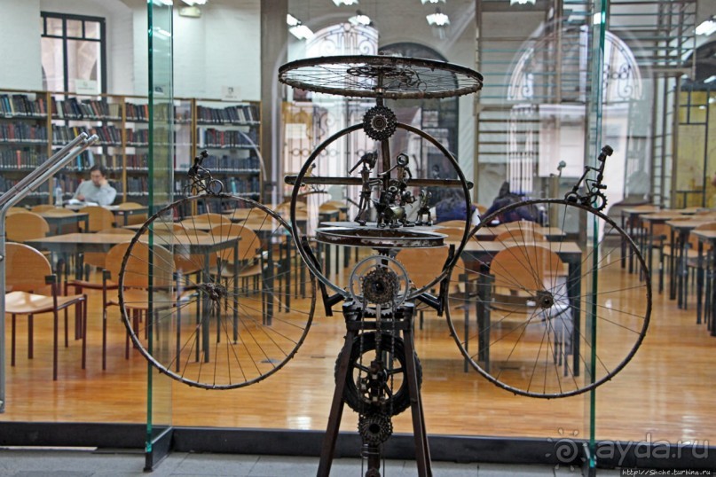 Центр Кито — крупнейший колониальный район Южной Америки