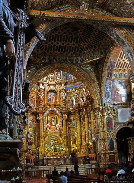 Центр Кито — крупнейший колониальный район Южной Америки