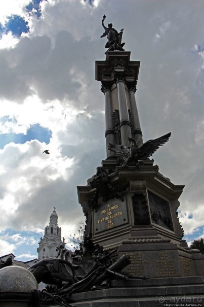 Центр Кито — крупнейший колониальный район Южной Америки