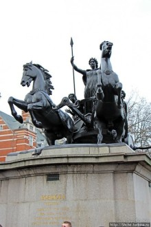 "London is the capital of Great Britain" . Фотозарисовка