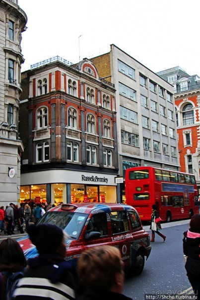 "London is the capital of Great Britain" . Фотозарисовка