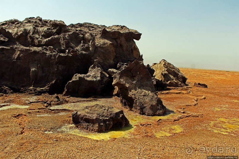 Кислотное "черное" озеро