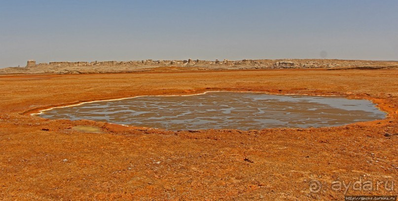 Кислотное "черное" озеро