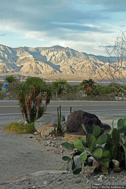 Почти курорт в Долине Смерти — лоджи, ресторан, заправка
