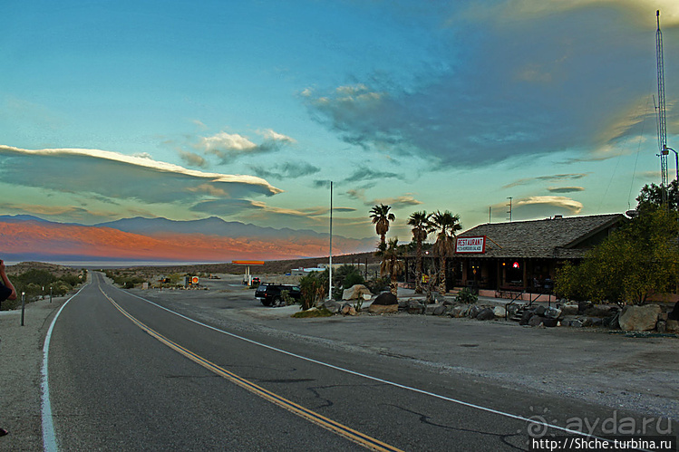 Почти курорт в Долине Смерти — лоджи, ресторан, заправка
