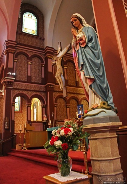 В гостях у Радуги. Розовая церковь Адамса