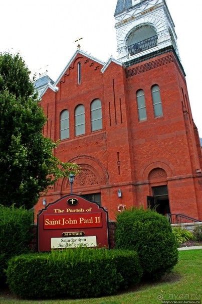 В гостях у Радуги. Розовая церковь Адамса