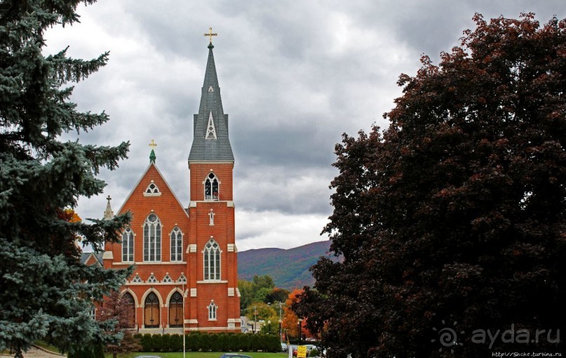 В гостях у Радуги. Розовая церковь Адамса