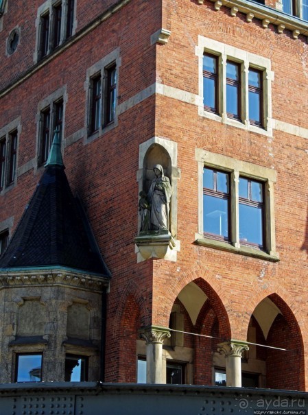 Шпайхерштадт — крупнейший в мире город складов (ЮНЕСКО 1467)