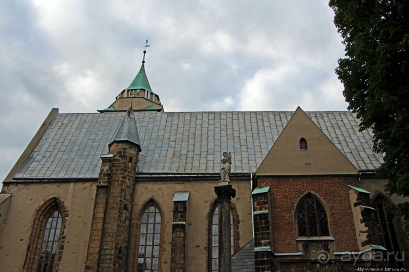 Замок, ратуша, площадь Рынок — обычный польский городок Явор