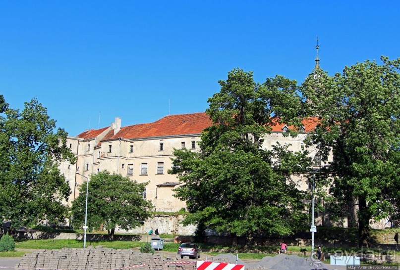 Альбом отзыва "Замок, ратуша, площадь Рынок — обычный польский городок Явор"