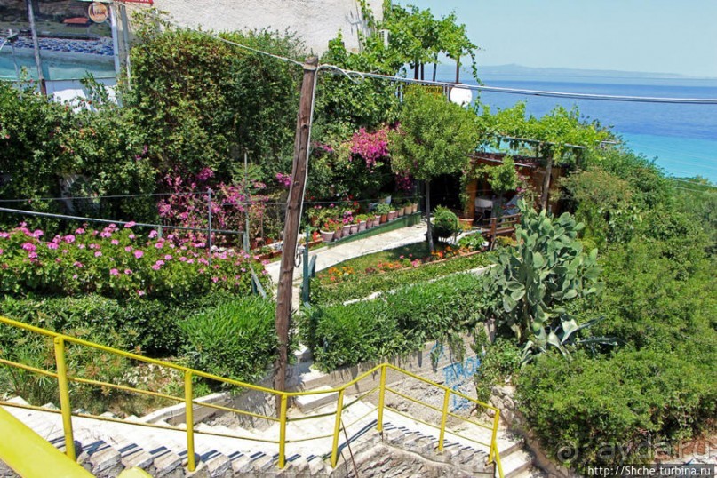 Каллифея — туристический центр полуострова Кассандра