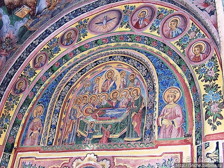 Небольшой культурный шок от старой болгарской церкви