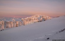 Рассвет на вершине Африки. Ледники, которым осталось лет 20.