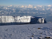 Рассвет на вершине Африки. Ледники, которым осталось лет 20.