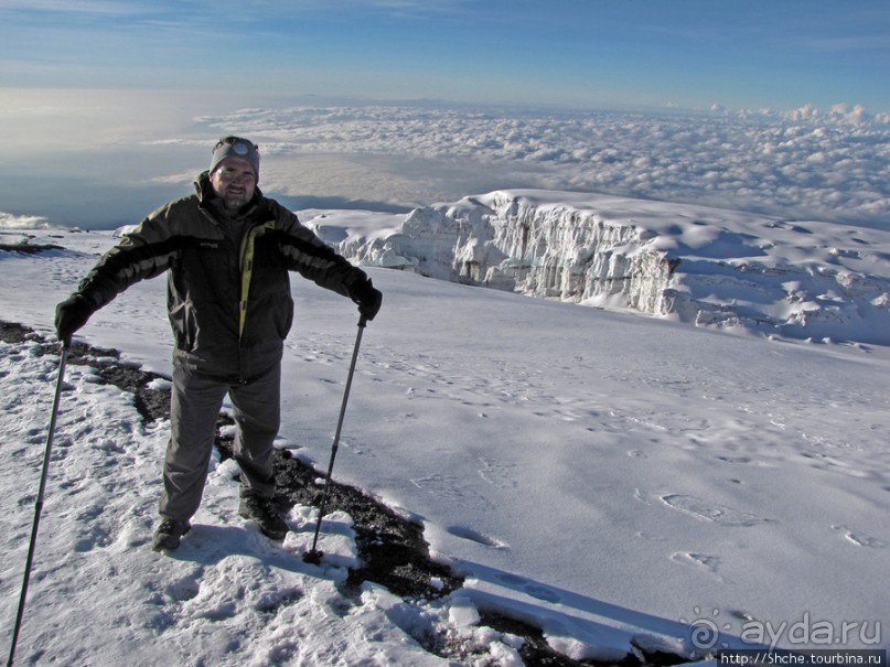Рассвет на вершине Африки. Ледники, которым осталось лет 20.