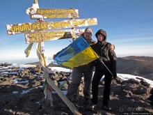 Рассвет на вершине Африки. Ледники, которым осталось лет 20.