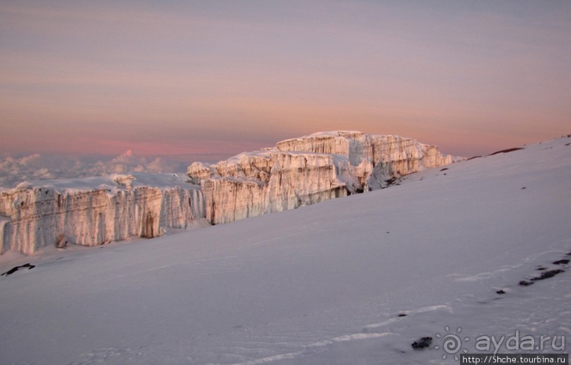 Рассвет на вершине Африки. Ледники, которым осталось лет 20.