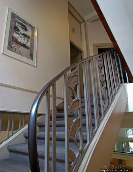 Старинный отель в центре Монтбельяра