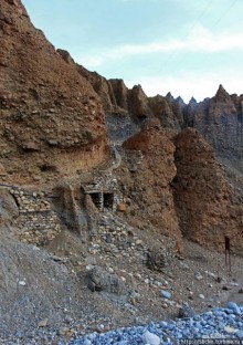 Мустанг. Завершение первого дня, подымаемся из долины реки