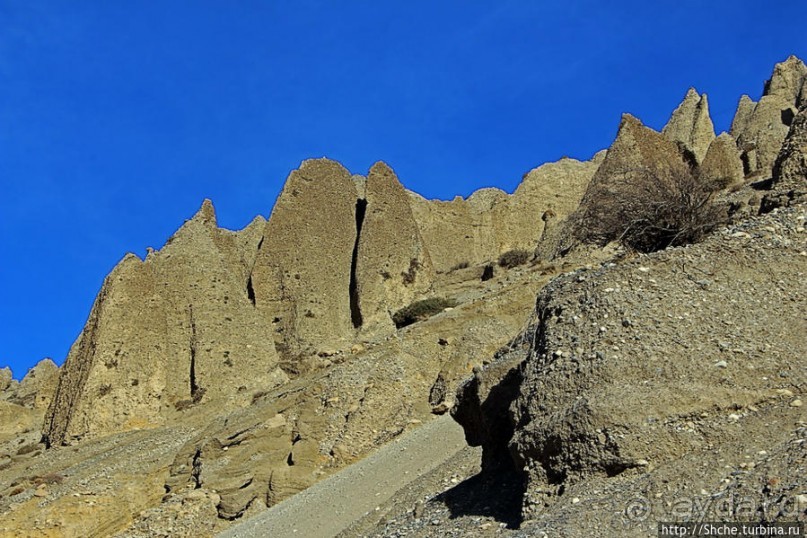 Мустанг. Завершение первого дня, подымаемся из долины реки