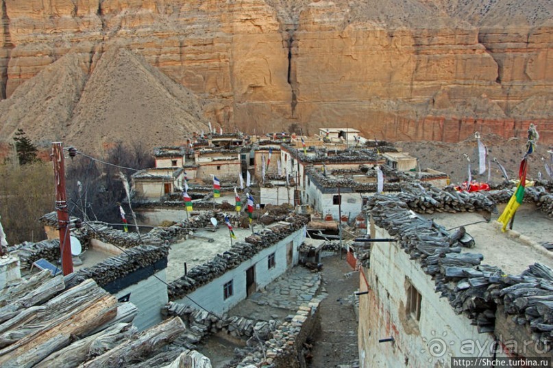 Мустанг. Завершение первого дня, подымаемся из долины реки