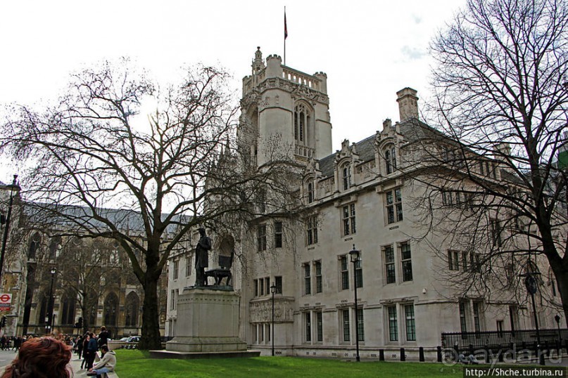 Парламентская площадь (Parliament Square) в Вестминстере