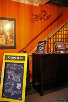 Историческая пафосная "харчевня" в Сиднее (канадском)