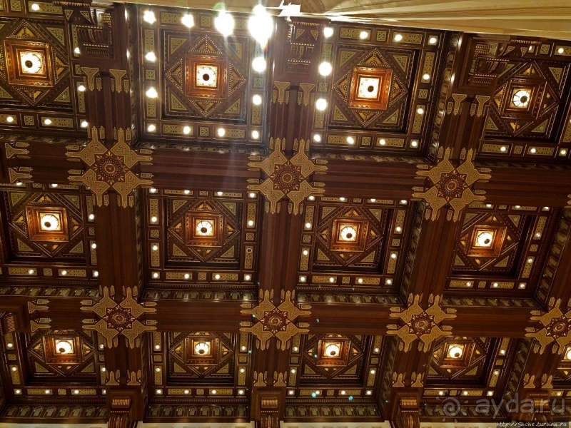 Первый в странах Персидского залива, оперный театр Маската