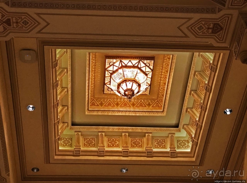 Первый в странах Персидского залива, оперный театр Маската