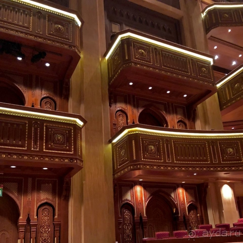 Первый в странах Персидского залива, оперный театр Маската