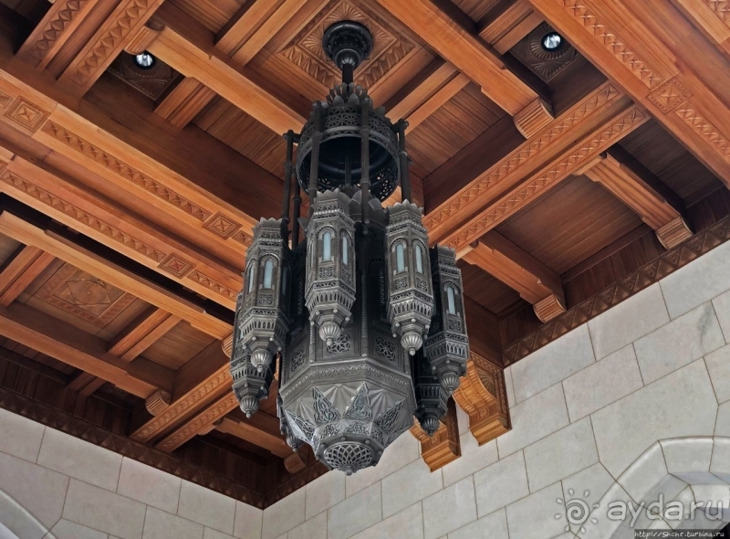 Первый в странах Персидского залива, оперный театр Маската