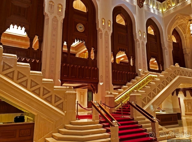 Первый в странах Персидского залива, оперный театр Маската