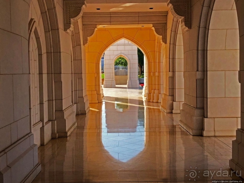 Первый в странах Персидского залива, оперный театр Маската