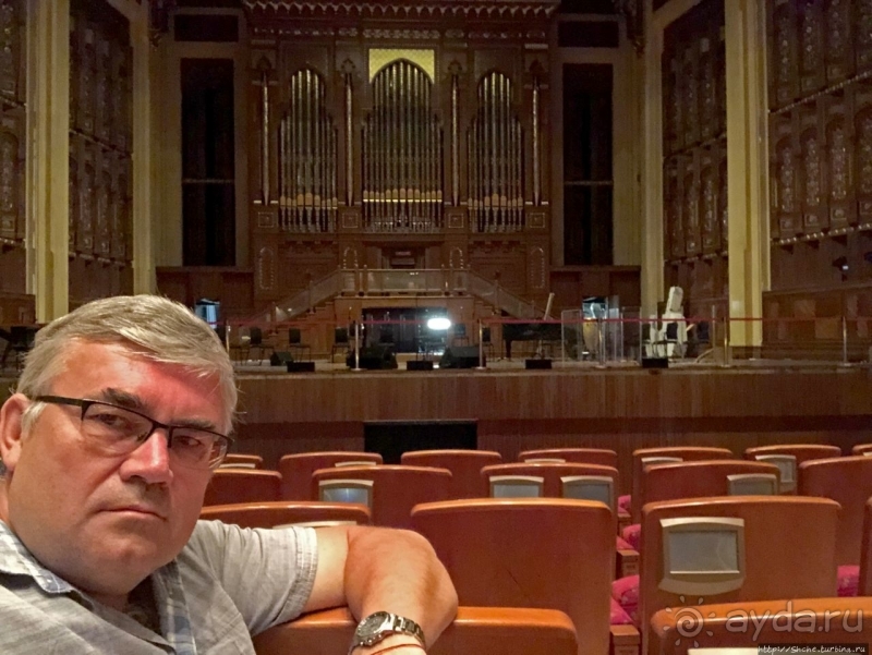 Первый в странах Персидского залива, оперный театр Маската