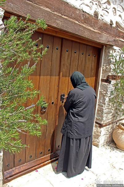 Монастыри бывают и женские тоже! Монастырь Тимиос Продромос