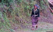 Картинки из Уганды. Катим по краю непроходимого леса Бвинди